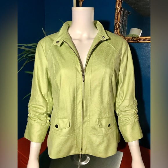 Chico’s Lime Green Soft Python Embossed Ruched Sleeve Jacket Size 1X - Picture 1 of 7